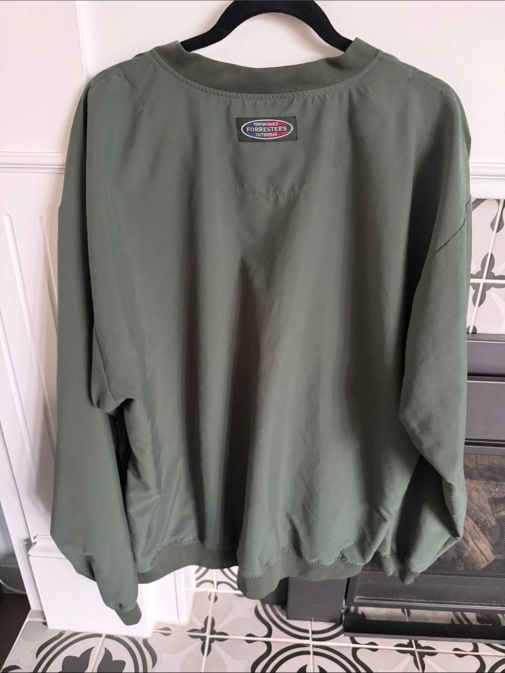 Forest Green V-Neck pullover shell - Picture 3 of 3